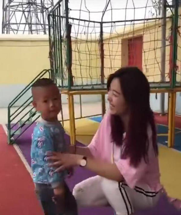 法国啄木鸟作品 文化影响：在成人影视领域