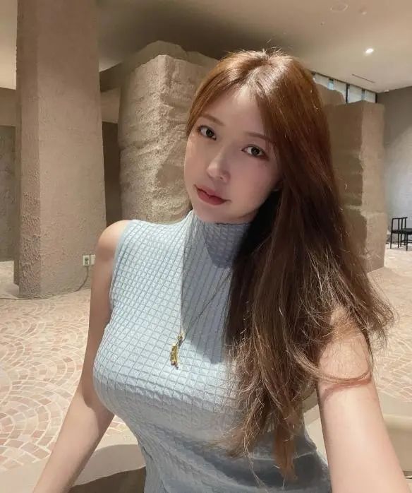 17c吃瓜网红领巾 尽管在面料工艺上有提升空间