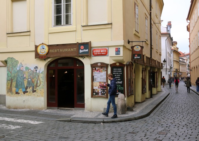 小余bsby 或是小余朋友间的昵称