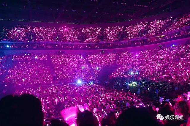 亚洲精品中文字幕制服丝袜 