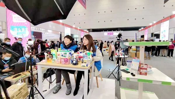 久久久久久精品成人免费图片